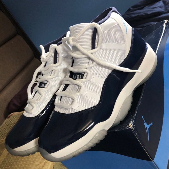 Air Jordan 11 Retro - Picture 1 of 3